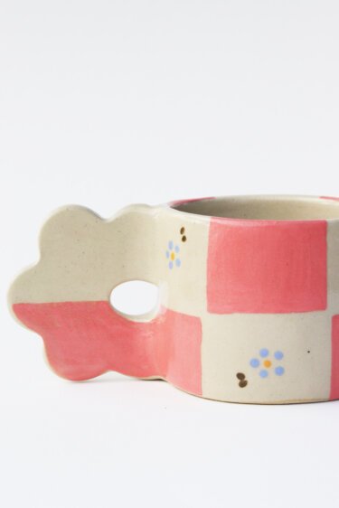 flower handle mug - pink checkers & forget-me-nots