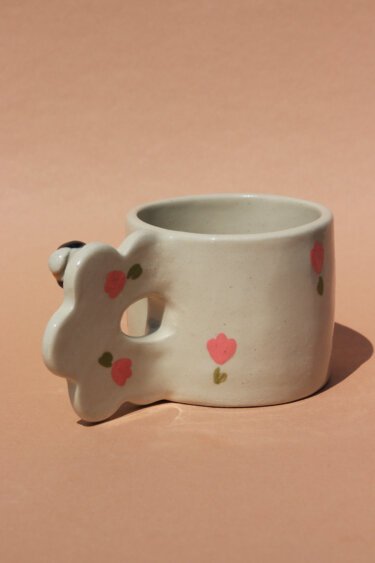 bee & tulips flower handle mug - Image 2