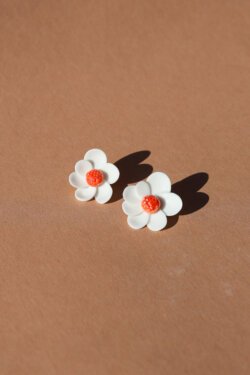 mini white magnolias