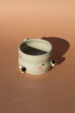 three bees cup I