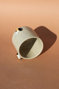 Alternative view of three bees cup II