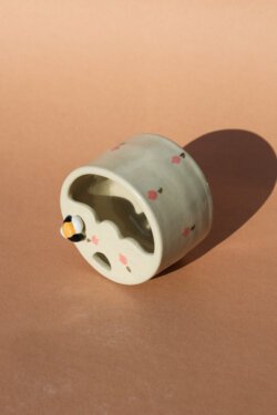 Alternative view of mini bee travel cup