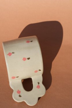 second - bee tulip mug I