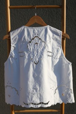 Alternative view of linen top II